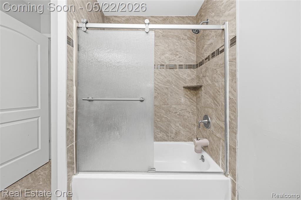 5345 Wright Way W, West Bloomfield, MI — Photo 50
