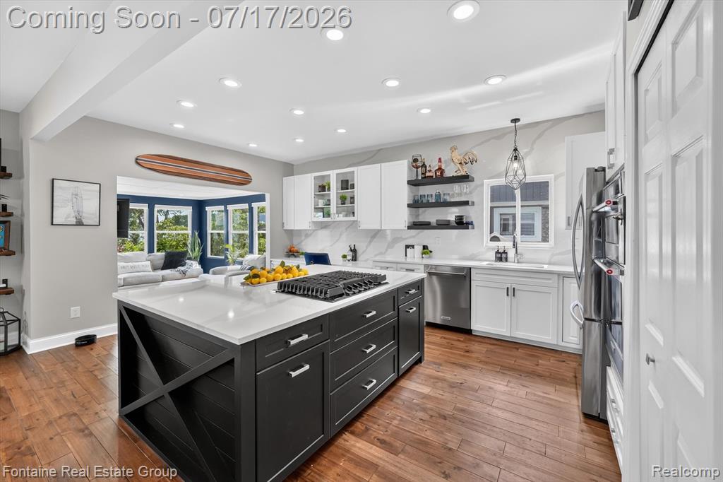 240 Rosebud Court, Walled Lake, MI 48390 — Photo 18
