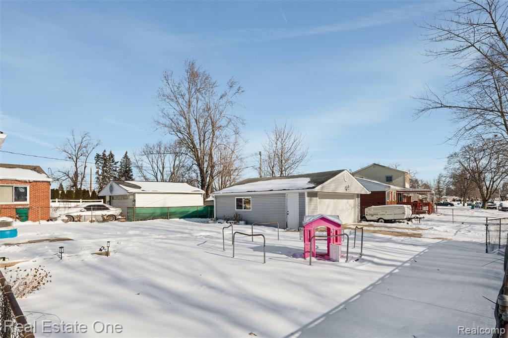 9535 Chamberlain Street, Romulus, MI 48174 — Photo 18