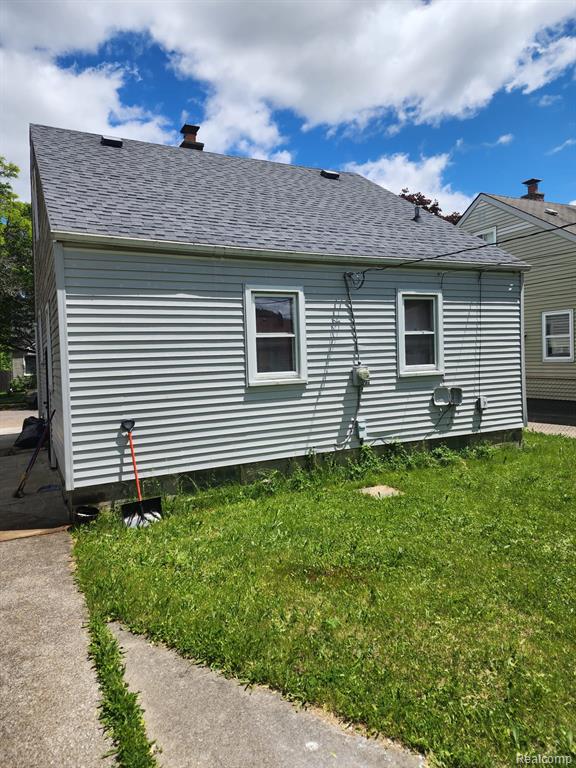 6817 WARWICK Street, Detroit, MI 48228 — Photo 9
