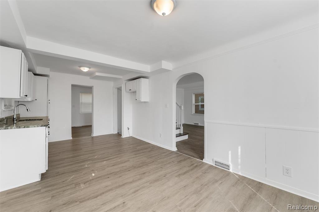15411 Young St, Detroit, MI 48205 — Photo 11