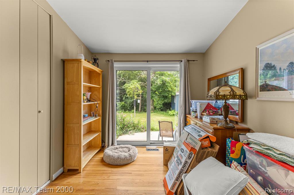 7396 N Charlesworth Street, Dearborn Heights, MI 48127 — Photo 25