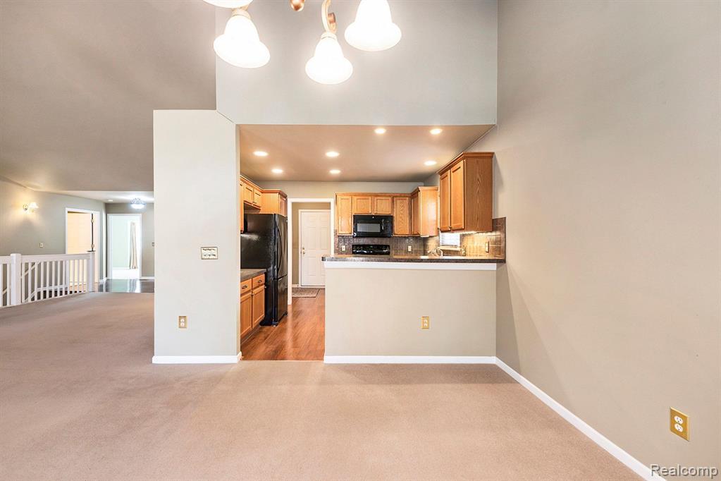 44427 Patricia Drive, Sterling Heights, MI 48314 — Photo 9
