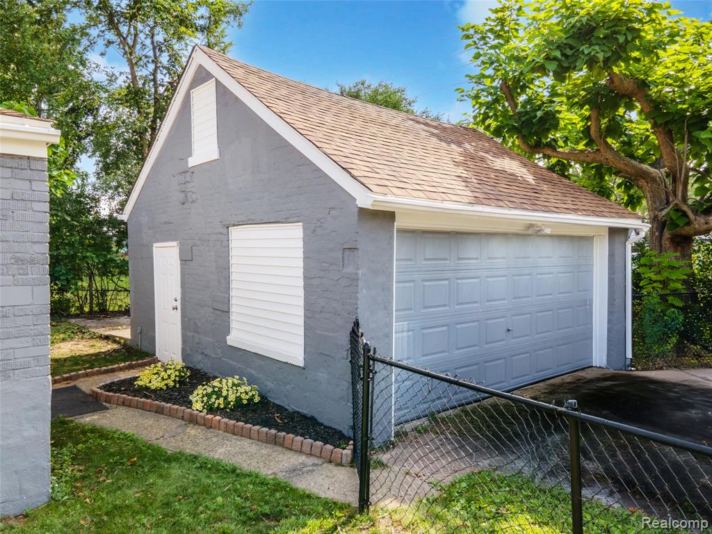 20885 Westview Avenue, Ferndale, MI 48220 — Photo 43