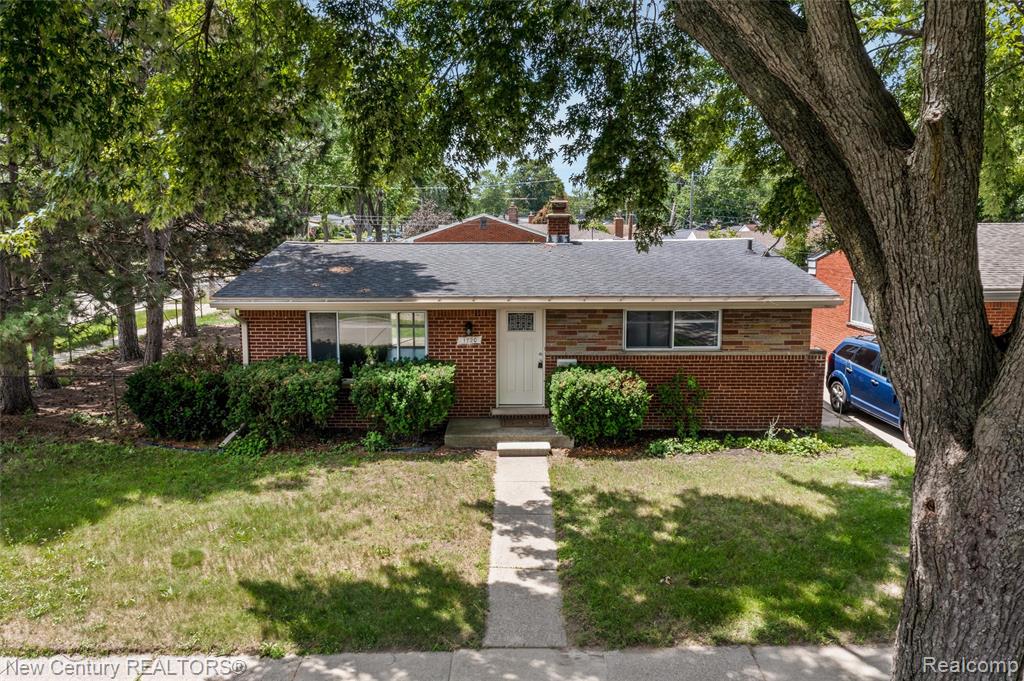 1720 Westbrook Drive, Madison Heights, MI 48071 — Photo 23