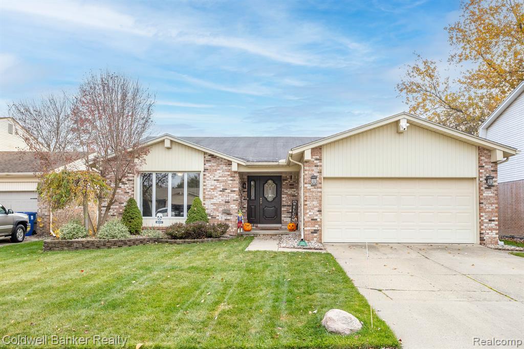 1068 KINGS, Canton, MI 48188 — front exterior