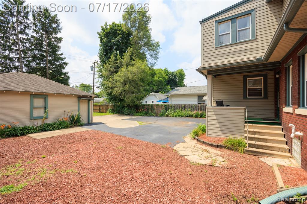 183 W Columbia Avenue, Belleville, MI 48111 — Photo 40