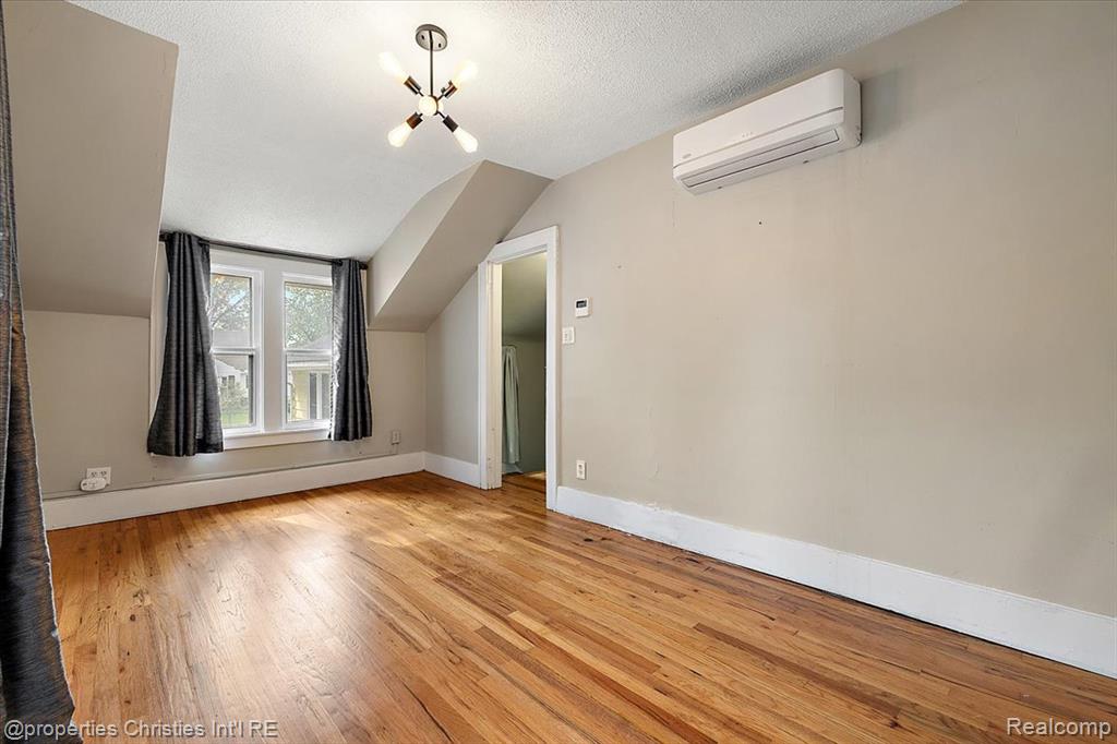 546 Leroy Street, Fenton, MI 48220 — Photo 26