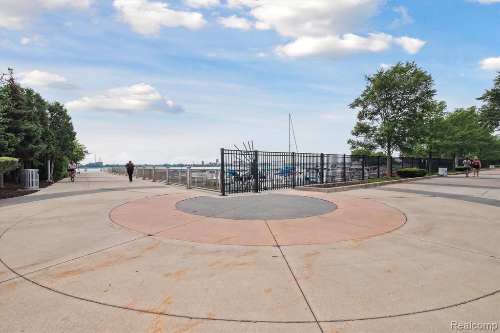 3320 SPINNAKER Lane, 74-14C, Detroit, MI 48207 — Photo 51