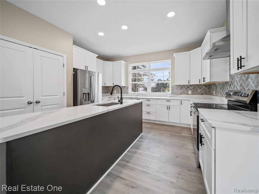 8527 Mystic Pines Court, Pinckney, MI 48169 — Photo 10