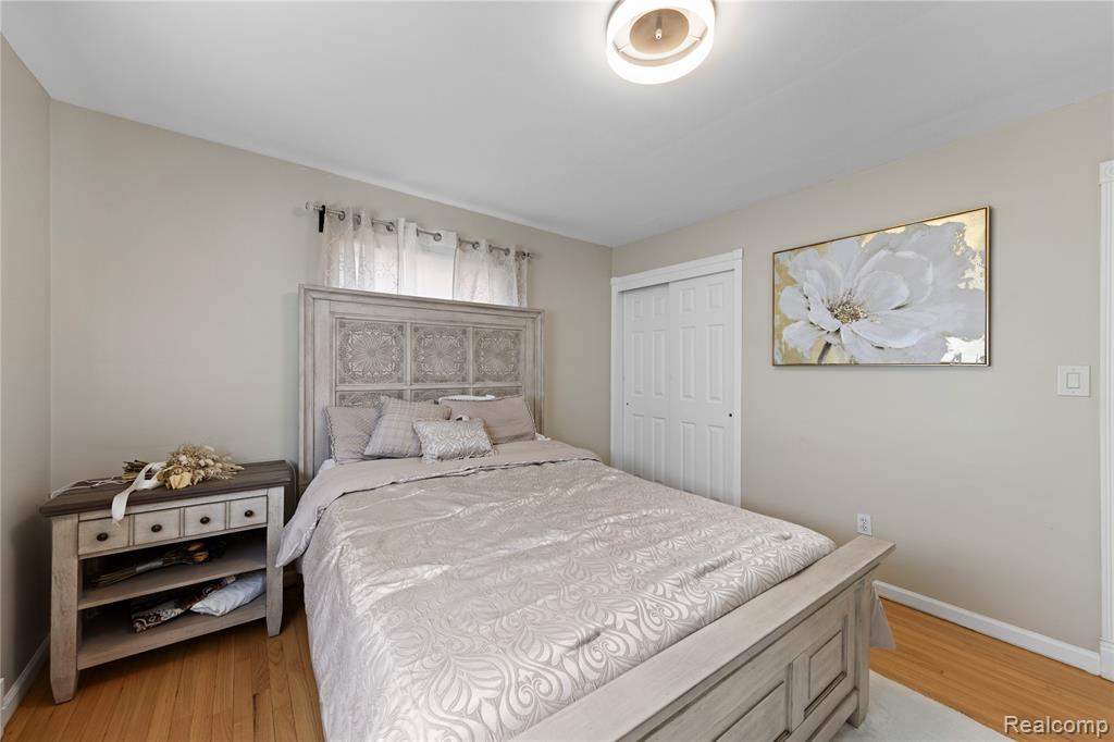 4692 McKinley Street, Dearborn Heights, MI 48125 — Photo 11