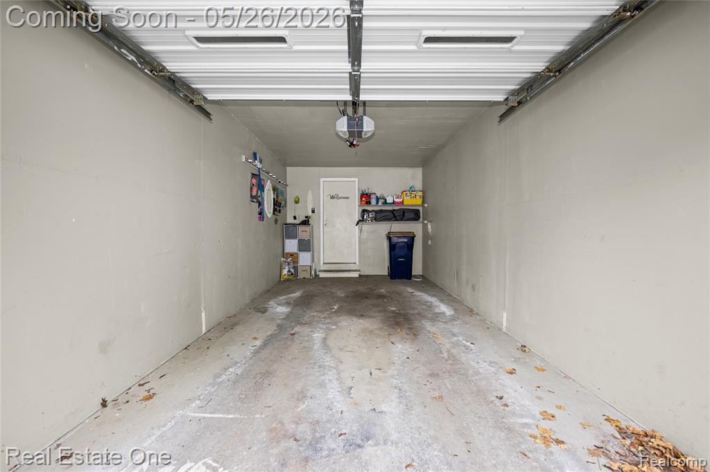 7736 Lake Ridge Drive, Waterford, MI 48327 — Photo 25