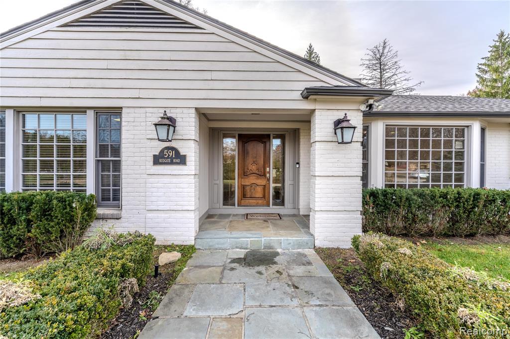 591 Rudgate Road, Bloomfield Hills, MI 48304 — Photo 17