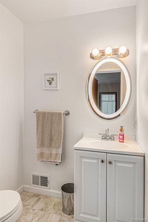 7048 SEYMOUR Road, Swartz Creek, MI 48473 — Photo 14