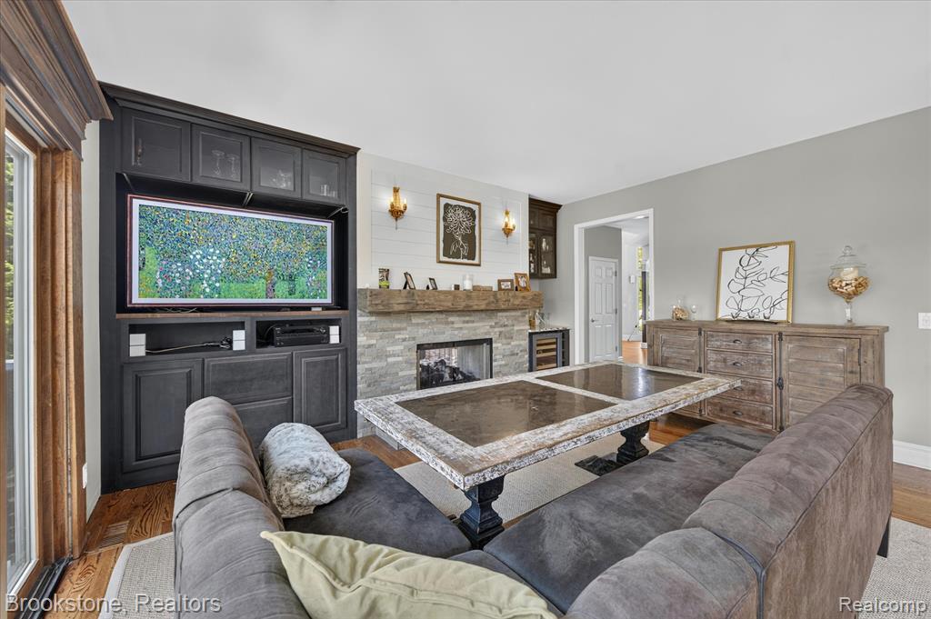 1270 Gleneagles, Highland, MI — Photo 18