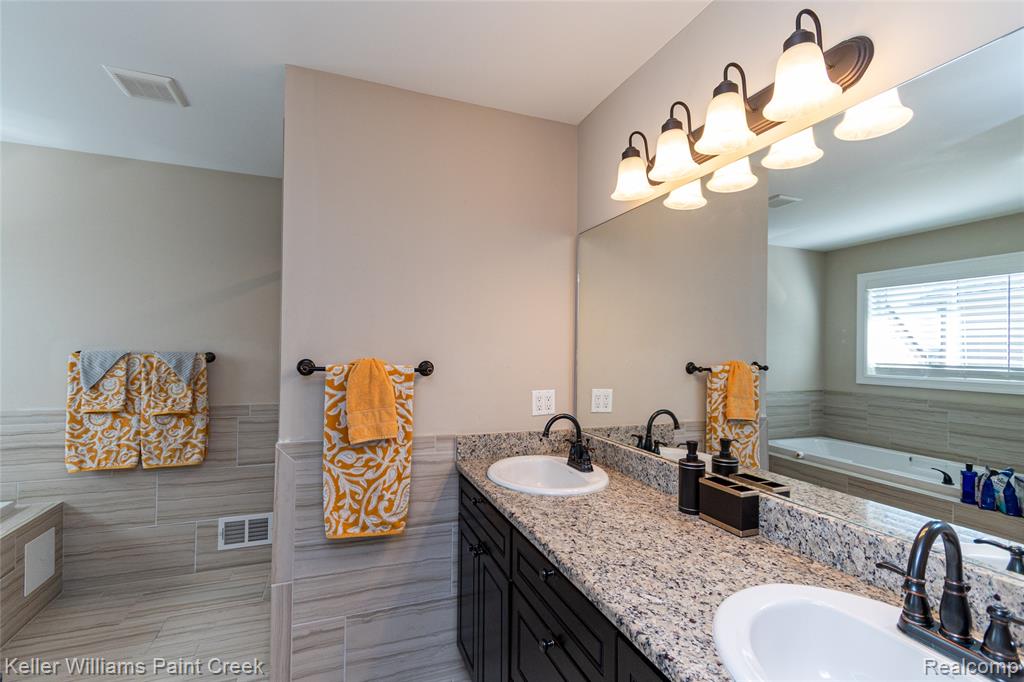49596 Platte River Drive, Chesterfield, MI 48047 — Photo 46