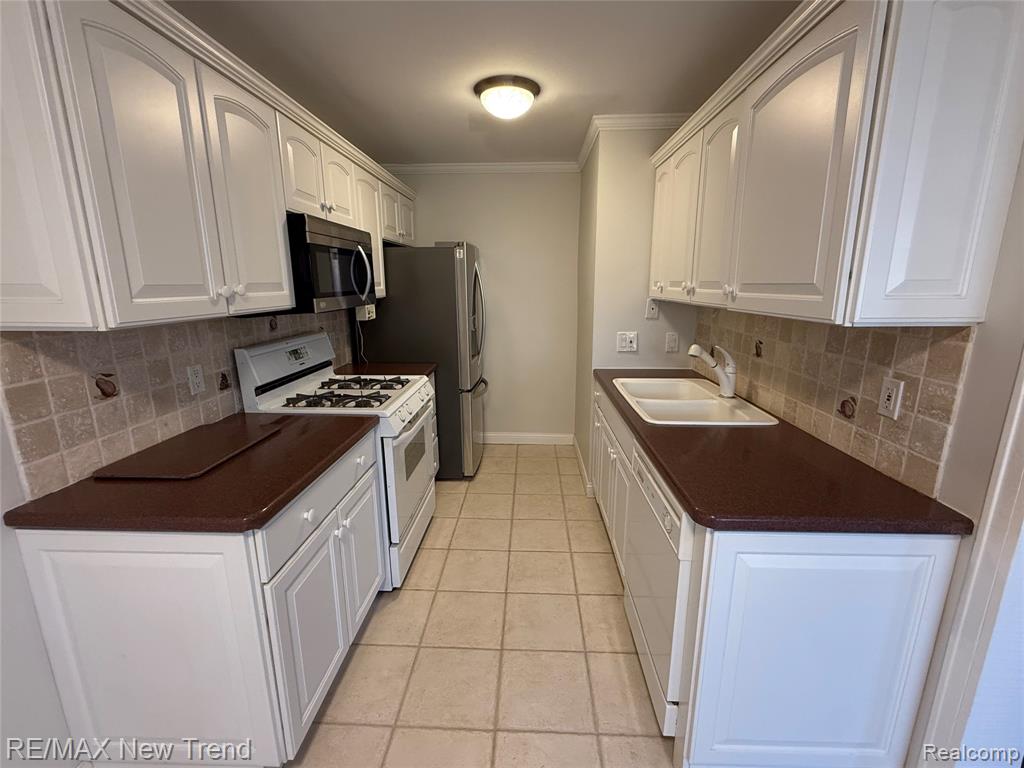 41719 BROQUET Drive, Northville, MI 48167 — Photo 8