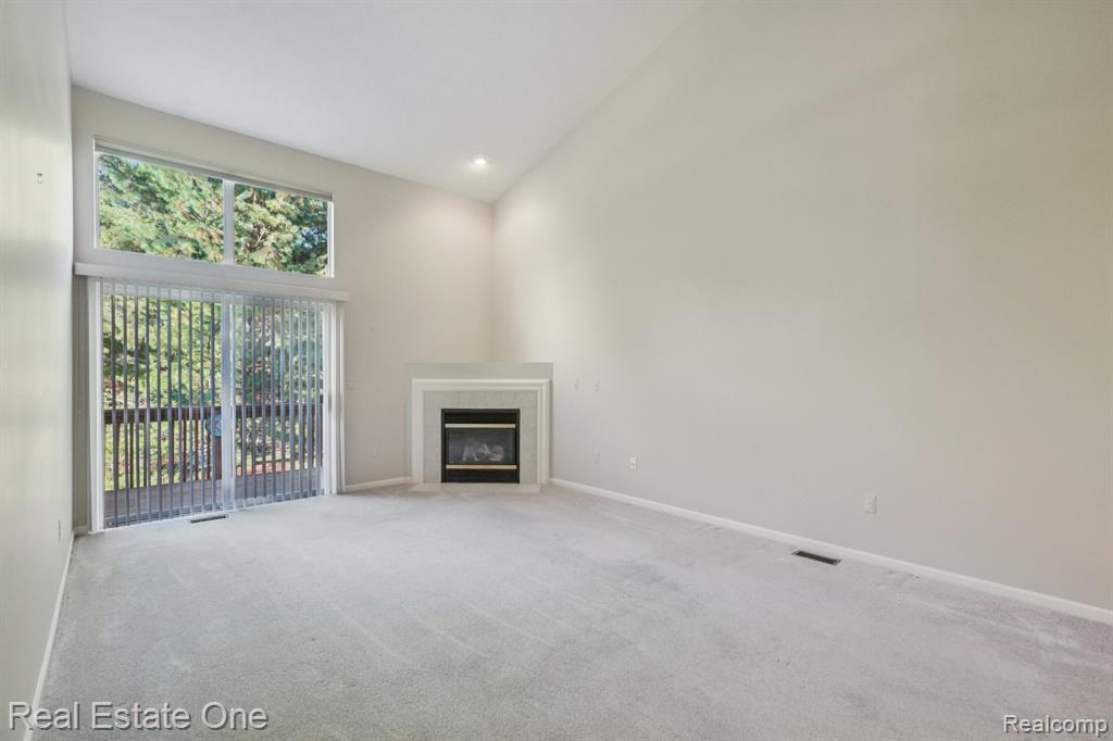 480 Hosta, Howell, MI 48843 — Photo 13