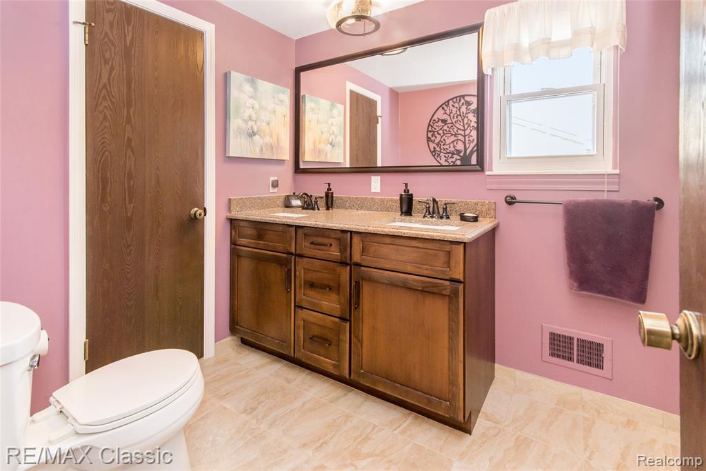45025 Claymore Drive, Canton, MI 48187 — Photo 31
