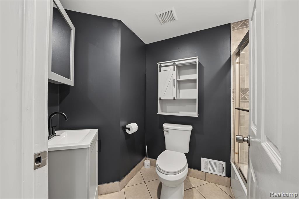 576 Brooks Avenue, Pontiac, MI 48340 — Photo 16