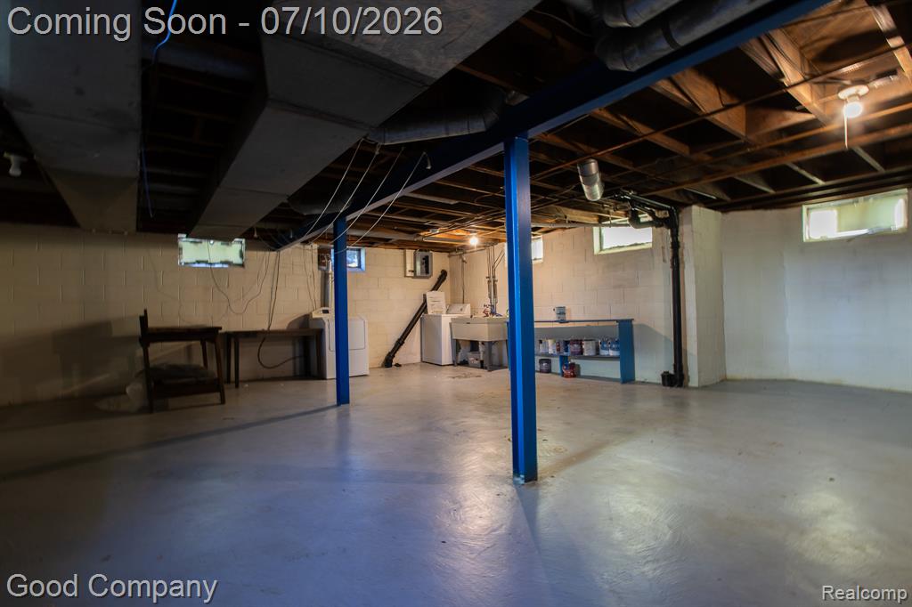 723 Pine Street, Wyandotte, MI 48192 — Photo 37