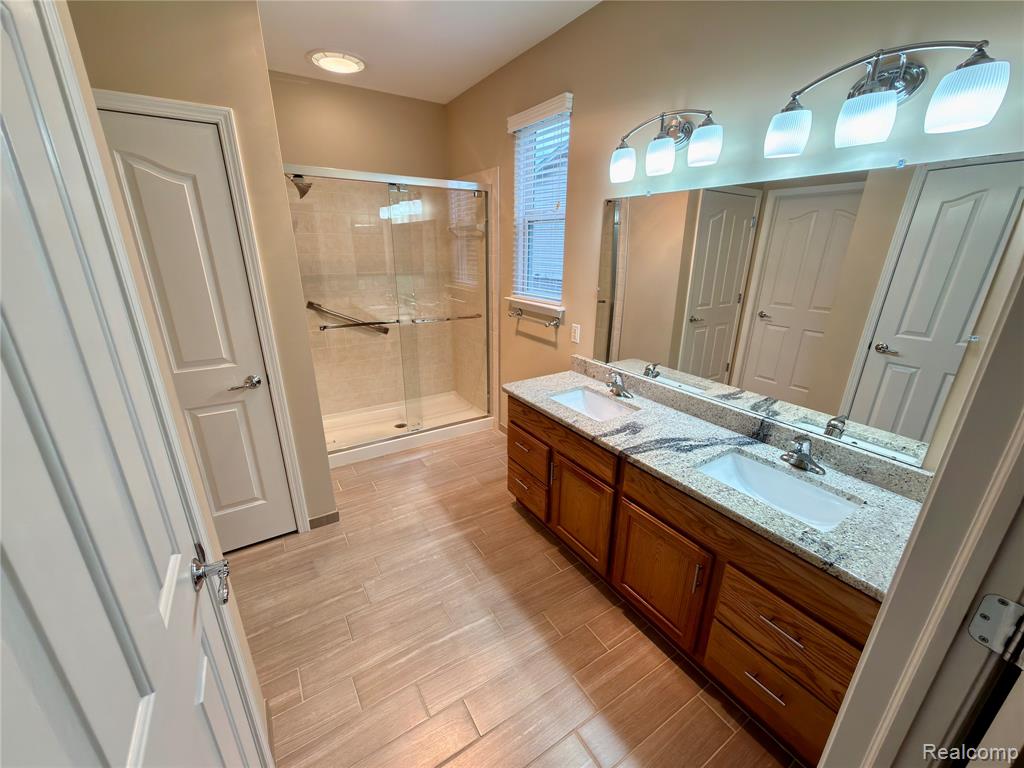 24600 Grand Traverse Avenue, Flat Rock, MI 48134 — Photo 17