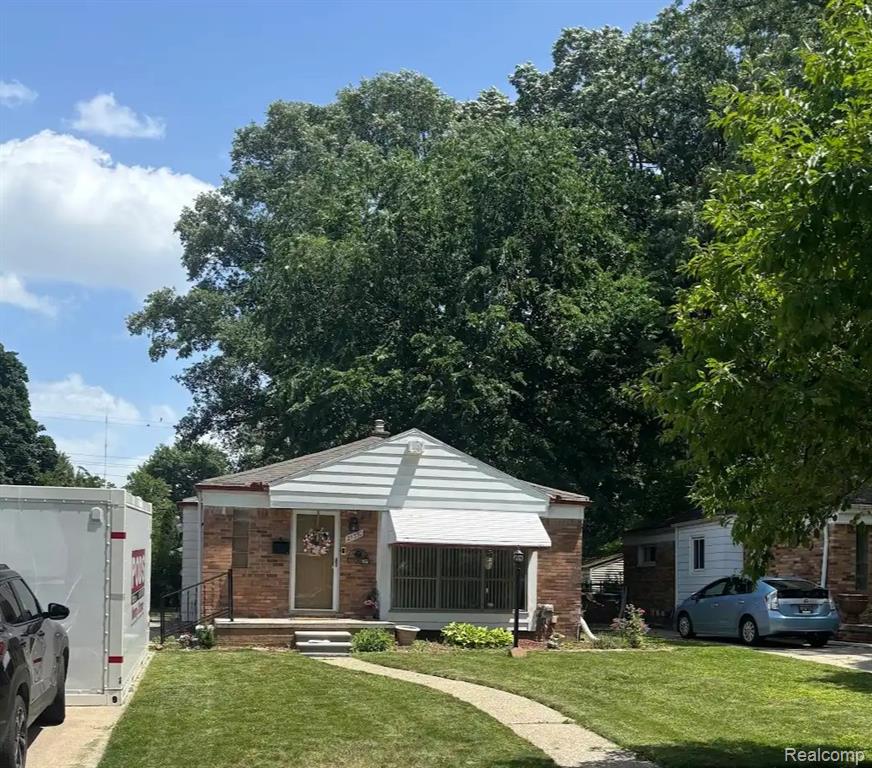 21350 Kipling Street, Oak Park, MI 48237
