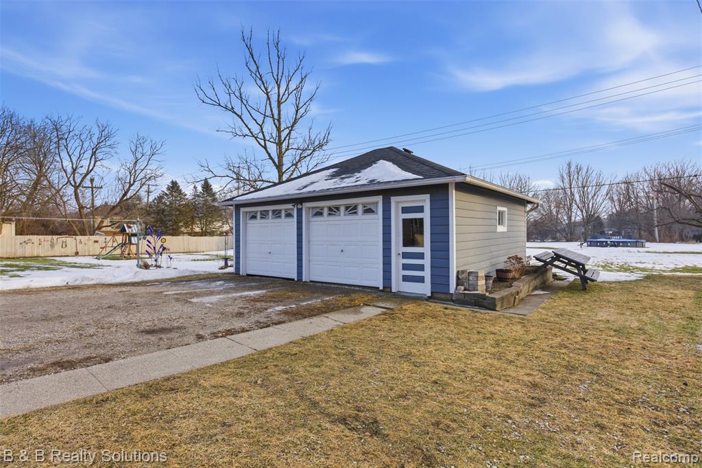 23644 E Main Street, Armada, MI — Photo 32
