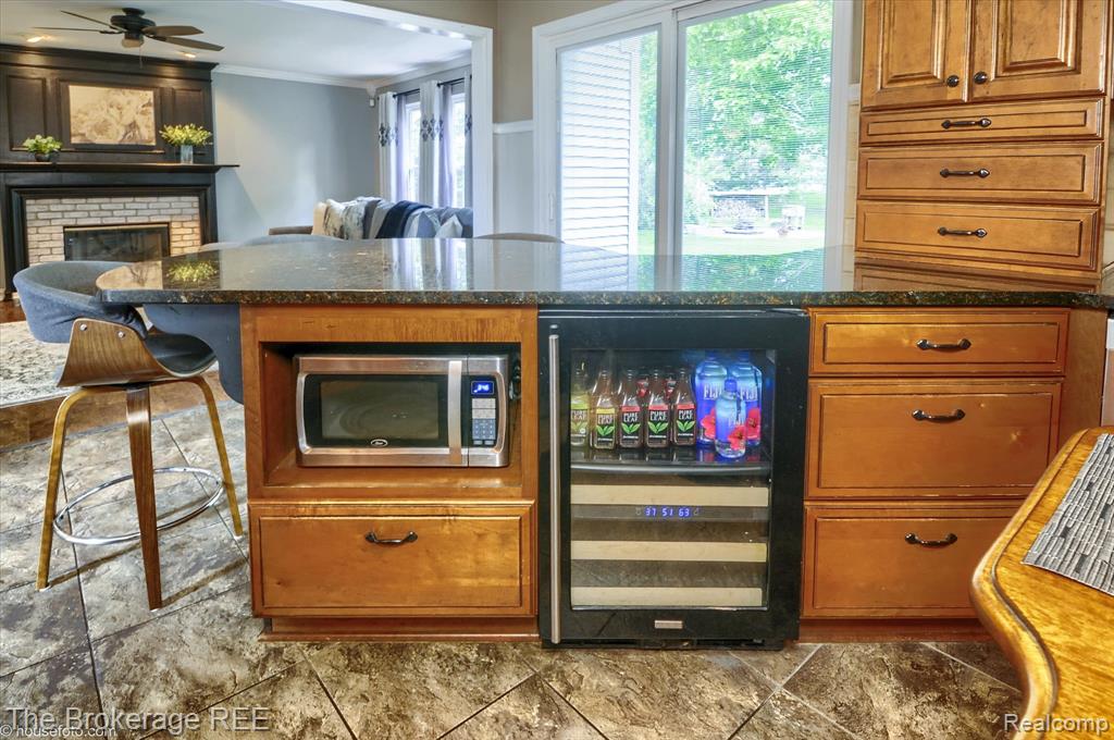 4449 Brighton Drive, Grand Blanc, MI 48439 — Photo 25
