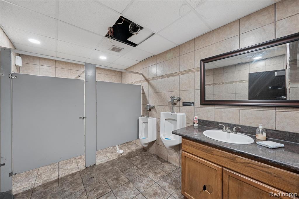 9819 Conant Street, Hamtramck, MI 48212 — Photo 14