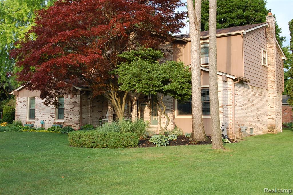 16911 WHITE HAVEN Drive, Northville, MI 48168 — Photo 4