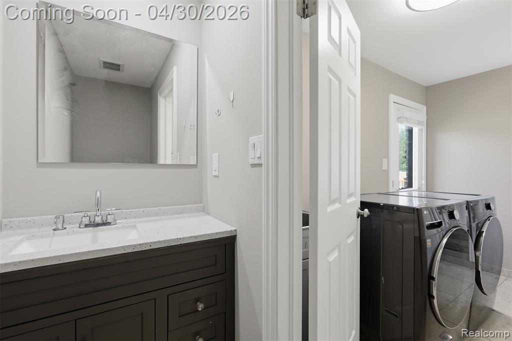 7978 Little Farm Lane, West Bloomfield, MI — Photo 20