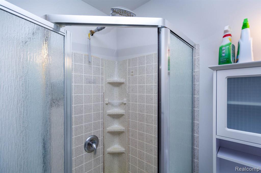 4249 Bonning Avenue, Warren, MI 48091 — Photo 15