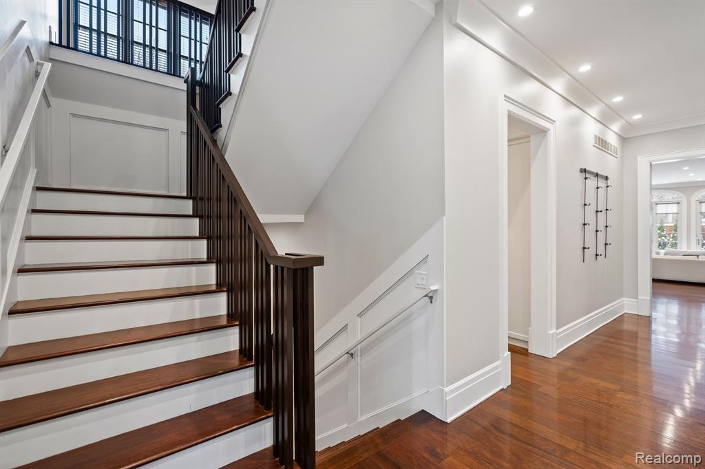 550 SHIRLEY Road, Birmingham, MI 48009 — Photo 21