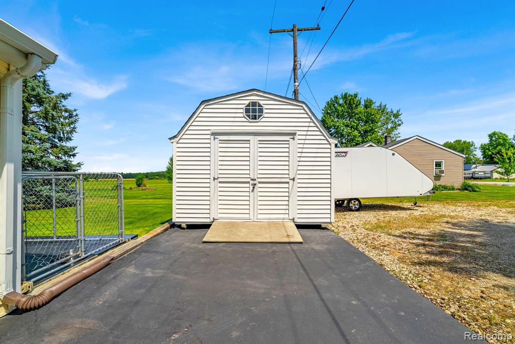 1020 Capac Road, Berlin, MI 48002 — Photo 35