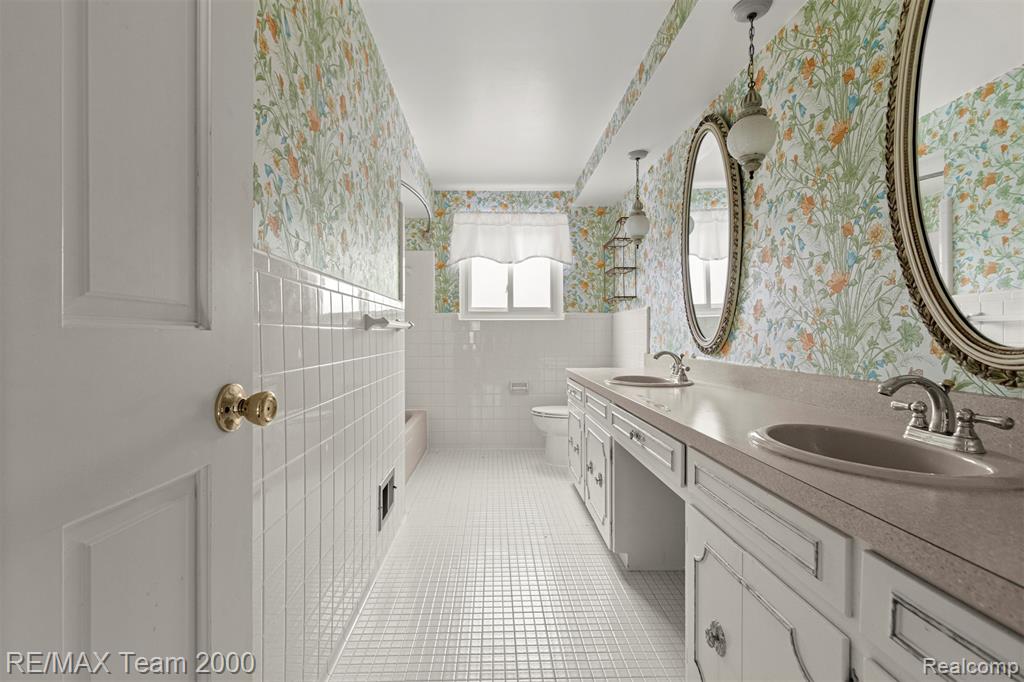 741 Briarcliff Drive, Grosse Pointe Woods, MI 48236 — Photo 42
