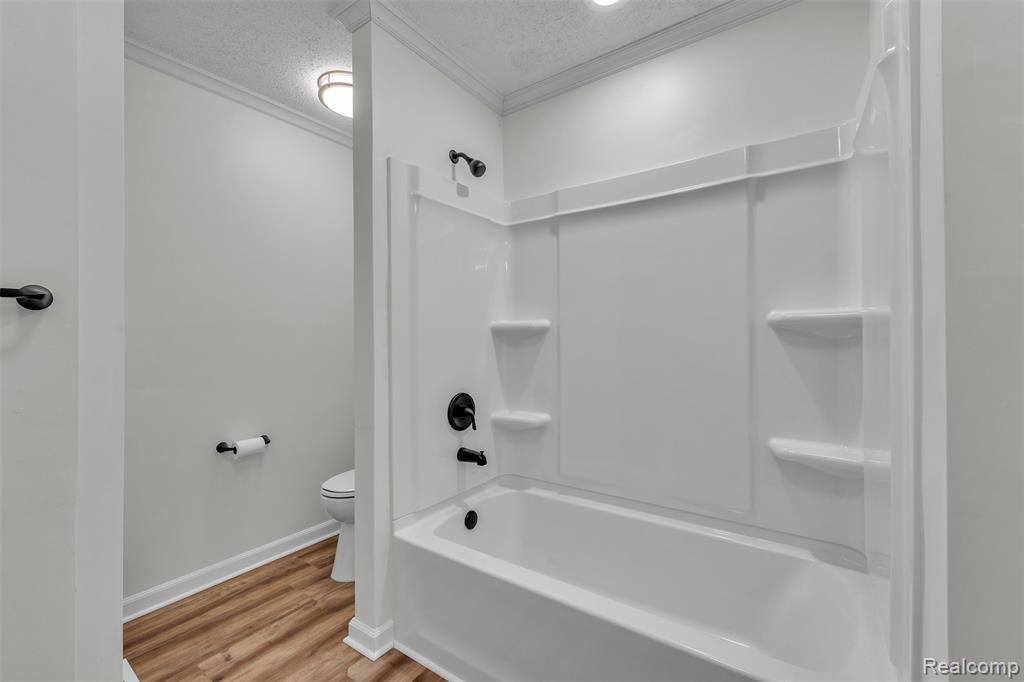 8165 Leonard Drive, Holly, MI 48442 — Photo 33