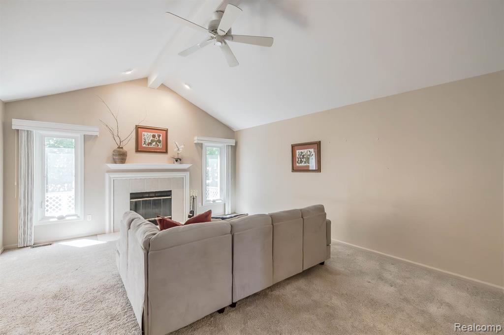 43221 Pointe Drive, 57, Clinton Twp, MI 48038 — Photo 16