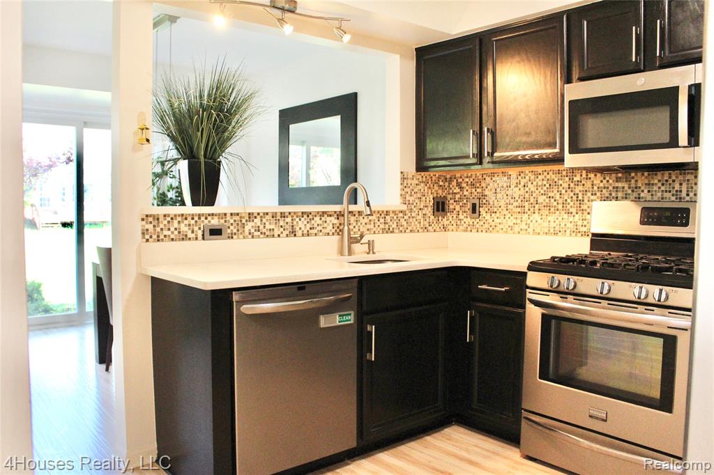 3079 Ailsa Craig Drive, Ann Arbor, MI 48108 — Photo 10