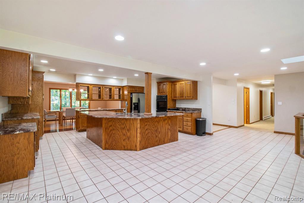 4352 Fenton Road, Hartland, MI 48353 — Photo 5