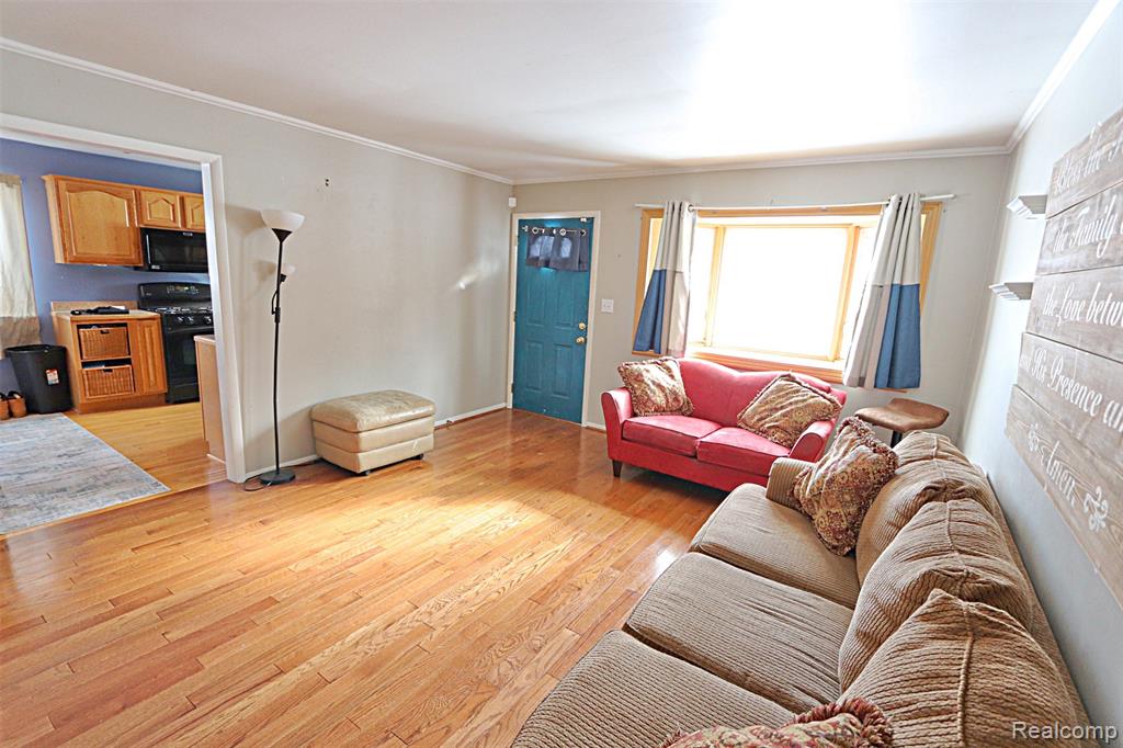 412 Cambridge Avenue, South Lyon, MI 48178 — Photo 26