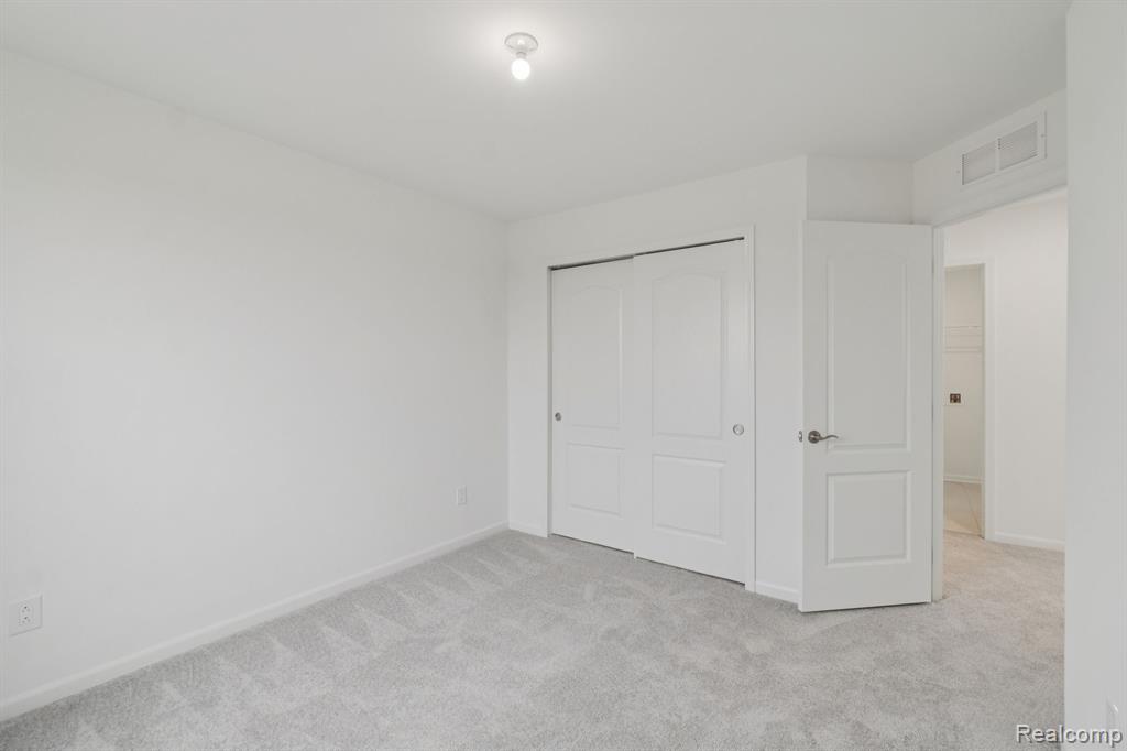 5567 East Spaniel Drive, Ann Arbor, MI 48108 — Photo 21