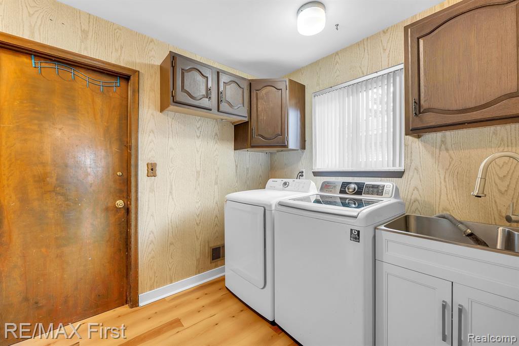 4191 ANGELINE Drive, Sterling Heights, MI 48310 — Photo 17