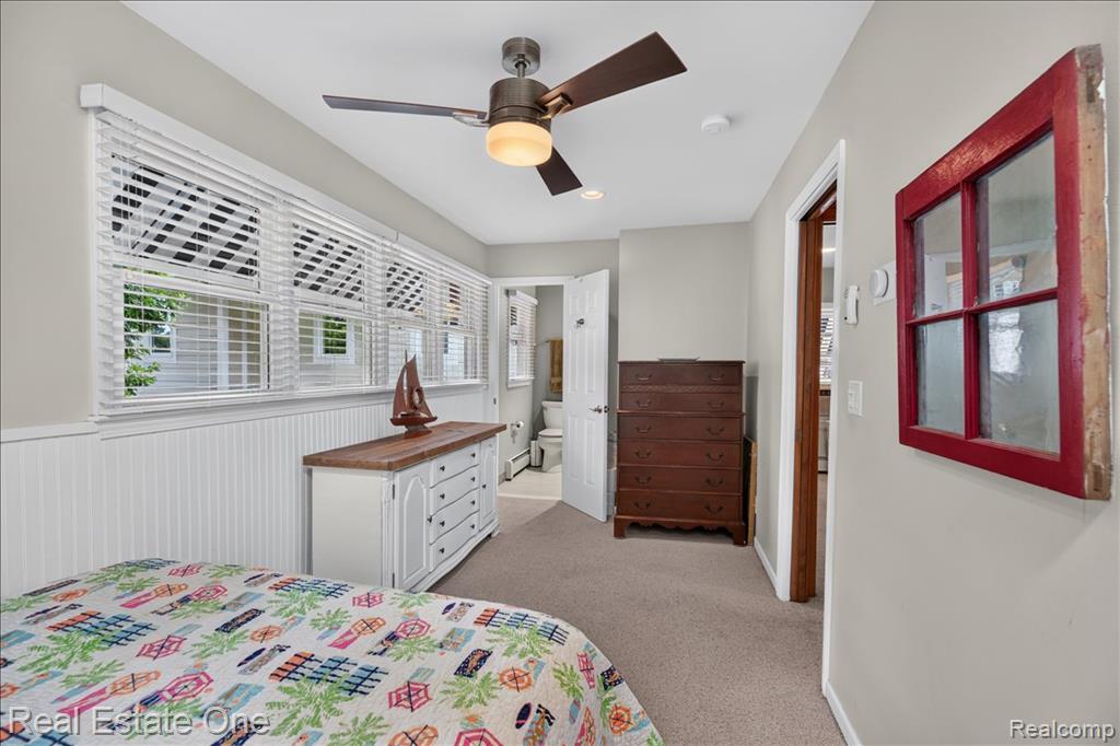 836 Pine Tree Road W, Lake Orion, MI 48362 — Photo 30
