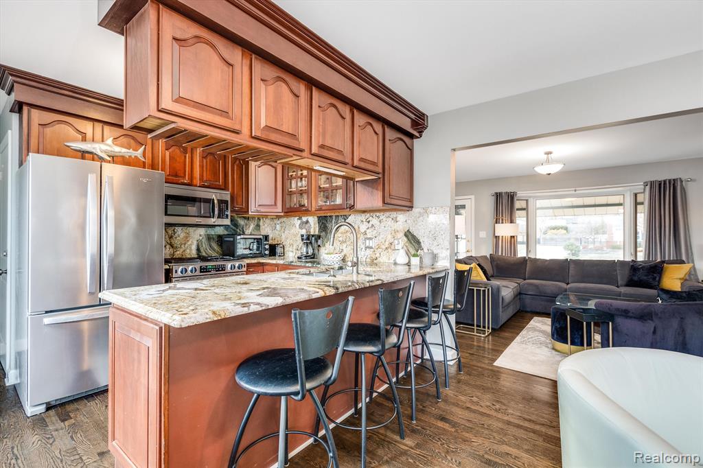 4645 CLAUDIA Drive, Waterford, MI 48328 — Photo 12