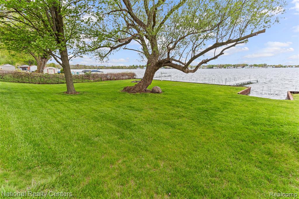 903 S. Lake Drive, Novi, MI — Photo 11