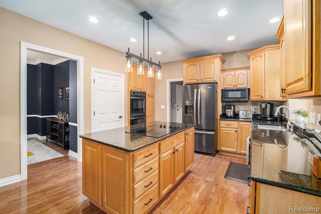 7469 Paradise Drive, Grand Blanc, MI 48439 — Photo 12