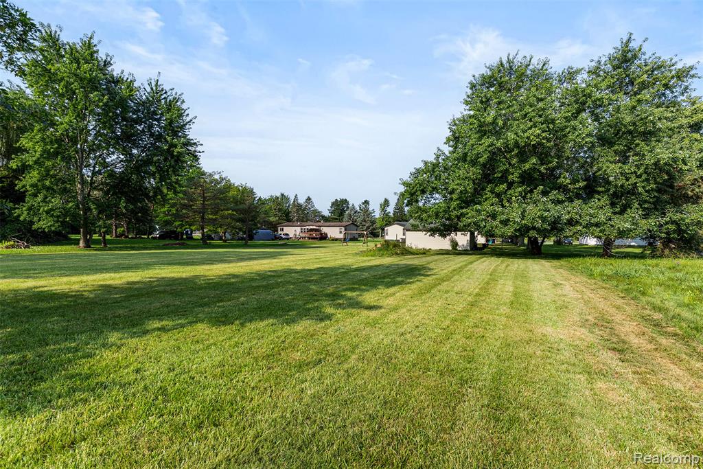 4303 Pratt Avenue, Grand Blanc, MI 48439 — Photo 37
