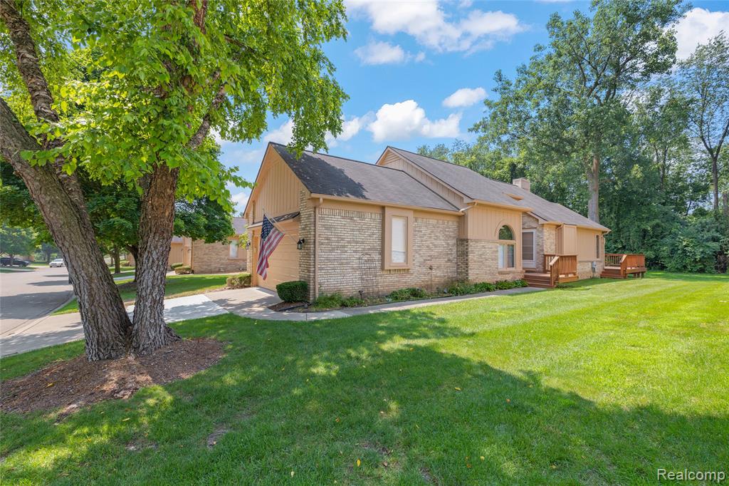 35213 Knollwood Lane, Farmington, MI 48335 — Photo 4