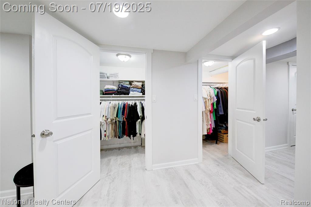 8126 Dale Street, Dearborn Heights, MI 48127 — Photo 48